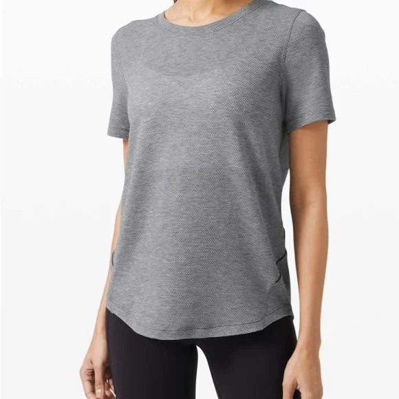 Lululemon Long Distance Short Sleeve Women Size 6 - Picture 2 of 4
